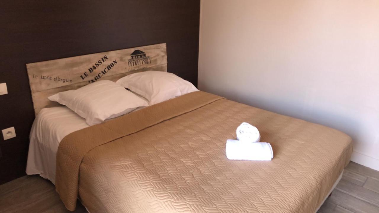 Hotel Le 28 لا تاسْتْ دو بوك المظهر الخارجي الصورة