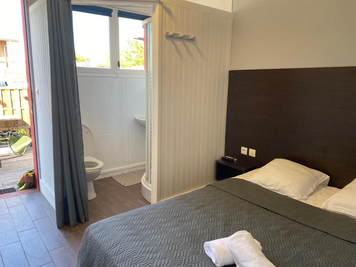 Hotel Le 28 لا تاسْتْ دو بوك المظهر الخارجي الصورة